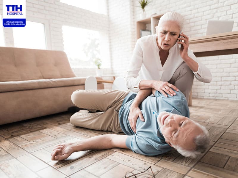 Cần biết cách xử lý và cấp cứu nhanh chóng để kịp thời phát hiện bệnh đột quỵ