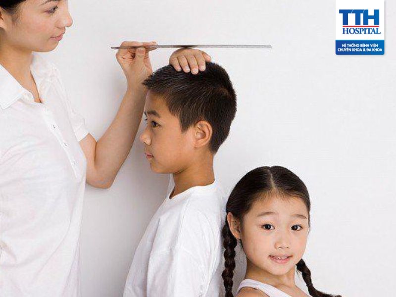 Dậy thì muộn: Nguyên nhân, dấu hiệu và cách điều trị