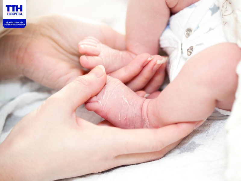 Bệnh Kawasaki ở trẻ em là gì? Nguyên nhân, biểu hiện và cách điều trị bệnh Kawasaki